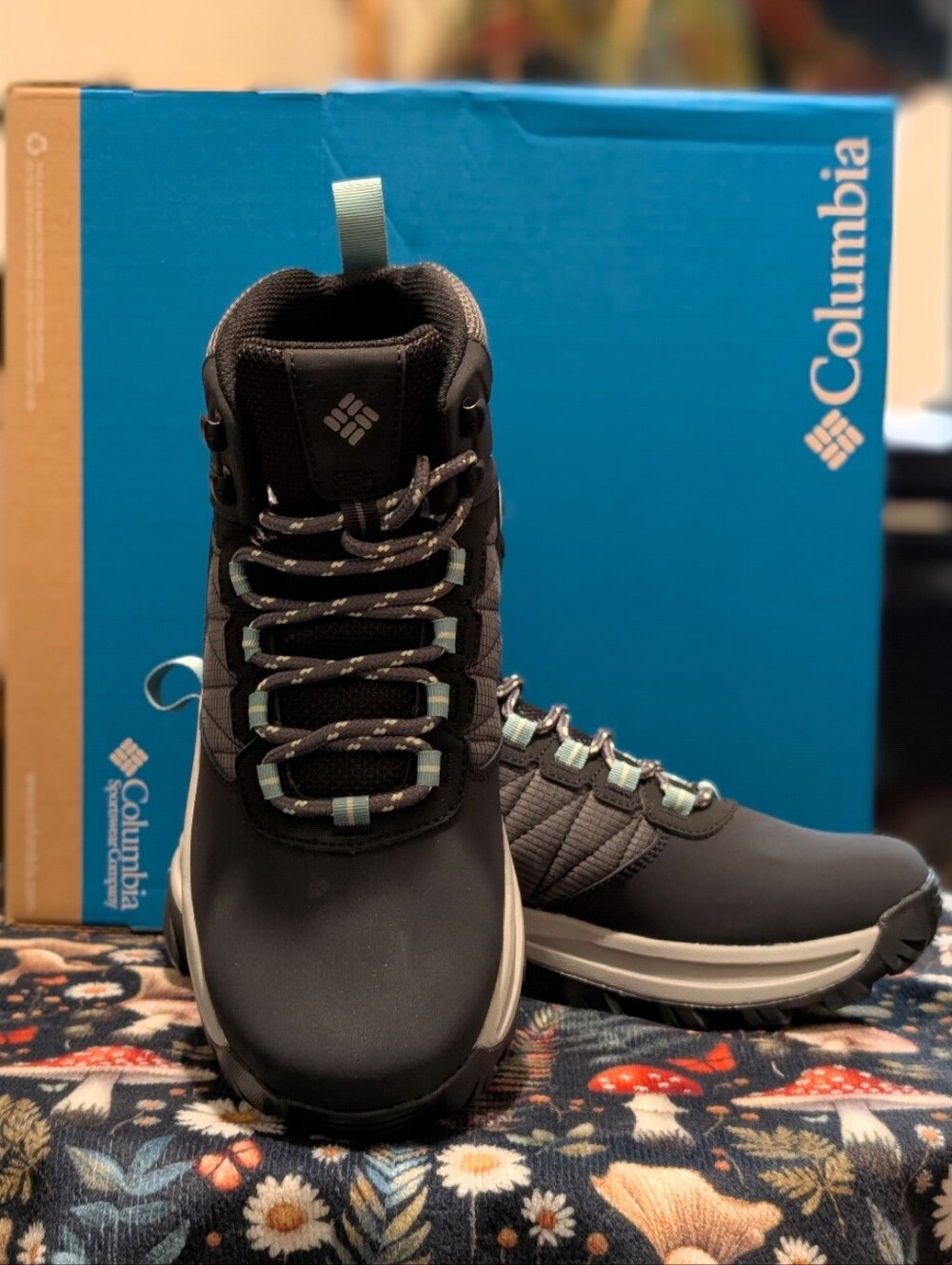 🆕 Women's SIZE 9 Columbia Transverse Waterproof Mid Top Hiking Boots